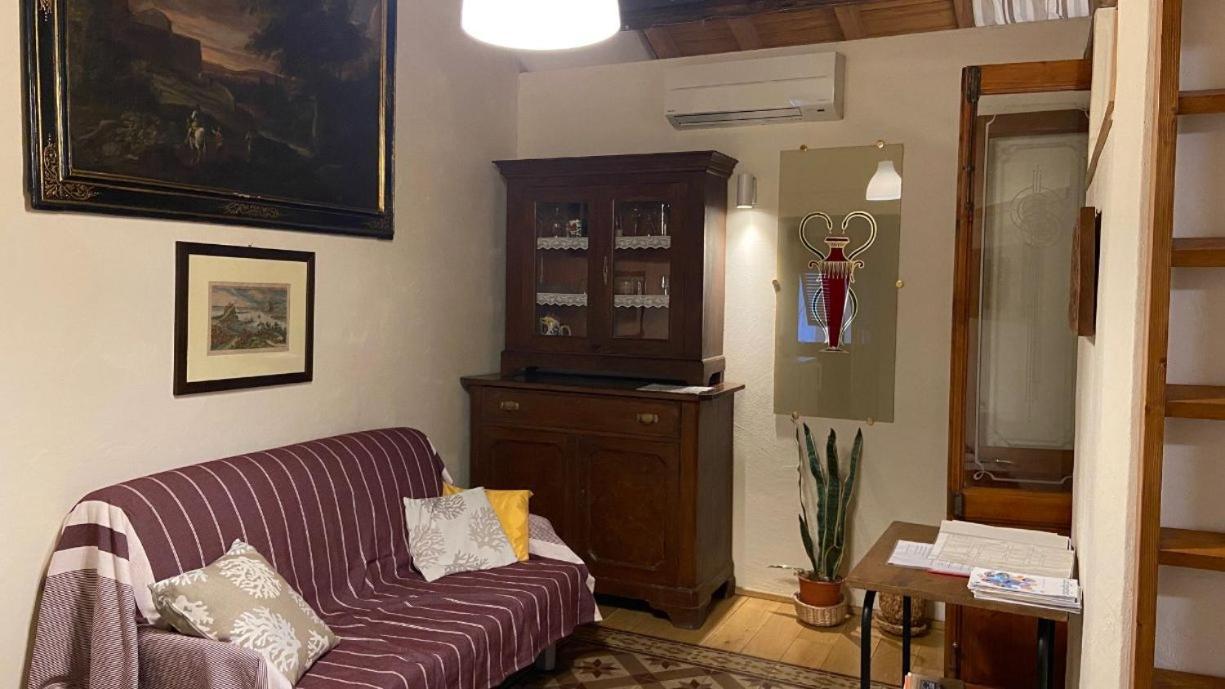 La Casa Di Alice Apartment ลาสเปเซีย ภายนอก รูปภาพ